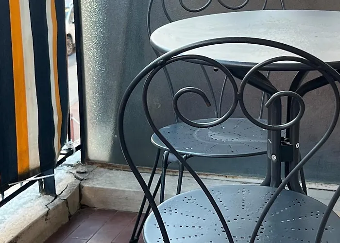 Apartment Cozy And Quiet 10 Min From Train Station