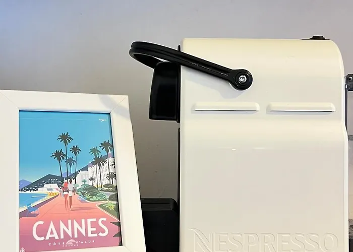 Cozy And Quiet 10 Min From Train Station Apartment *