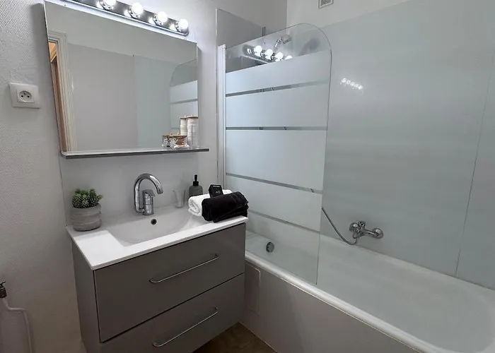 Cozy&quiet 10 Min From Train Station Appartement