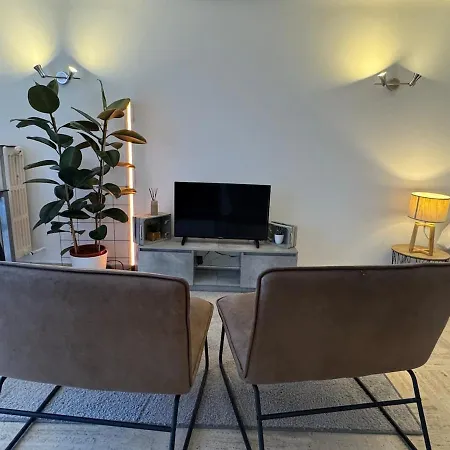 Appartement Cozy And Quiet 10 Min From Train Station *