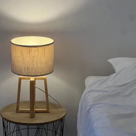 Cozy And Quiet 10 Min From Train Station Appartement *