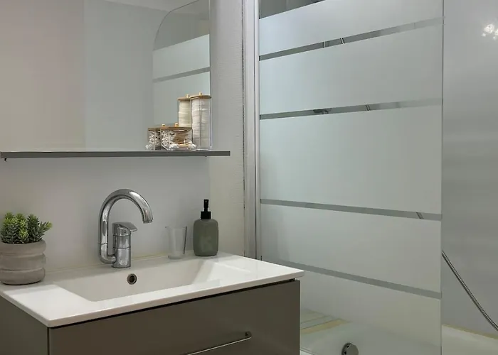 公寓 Cozy And Quiet 10 Min From Train Station